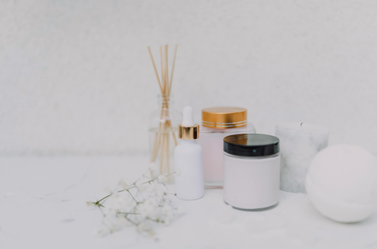 Skincare Minimalism: How to Build an Effective Skincare Routine That Actually Respects Your Time