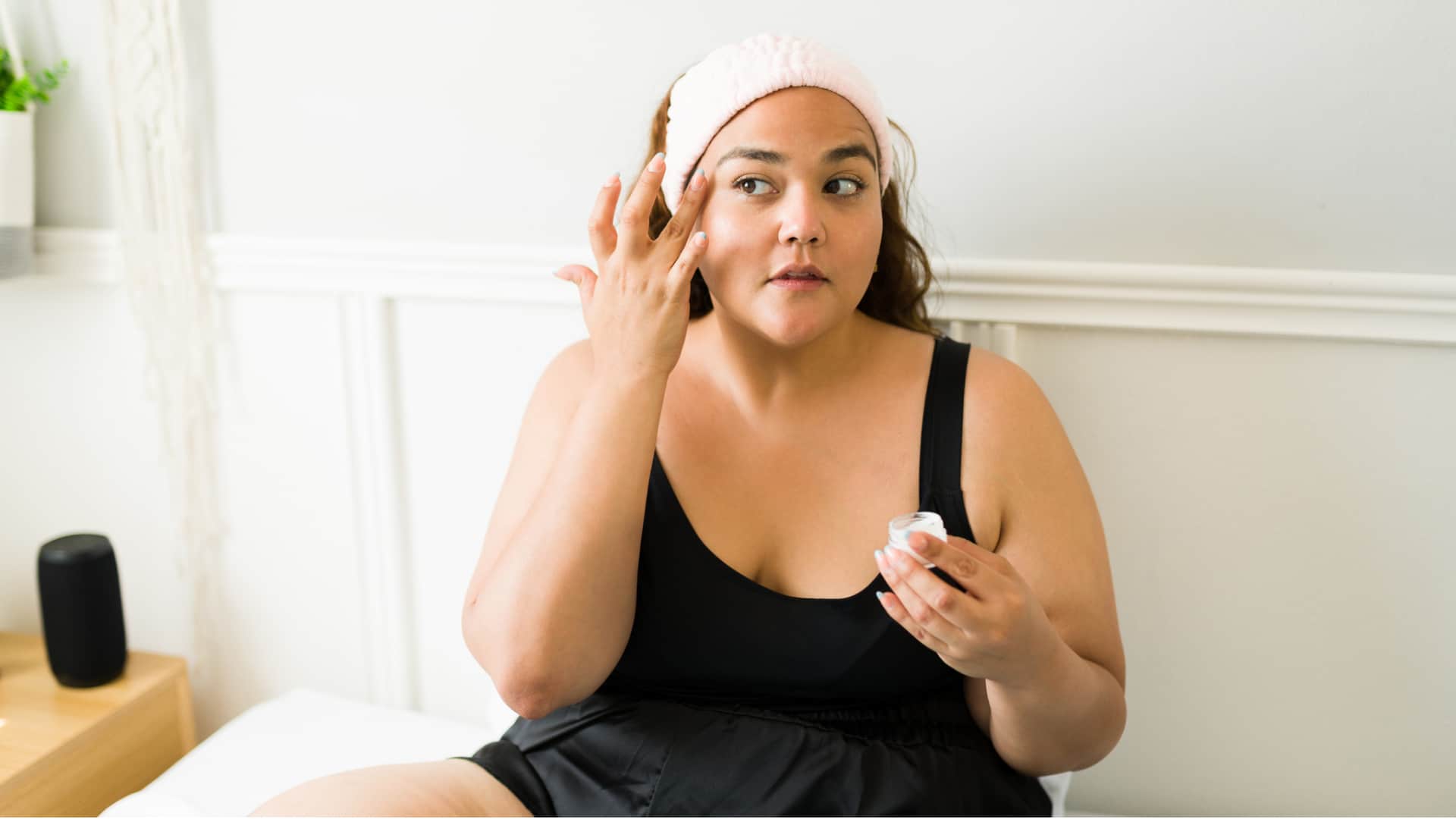 What’s the Best Way to Apply a Moisturising Day Cream?