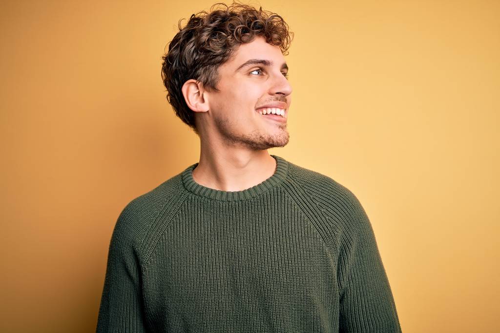 How to Maintain Men’s Curly Hair