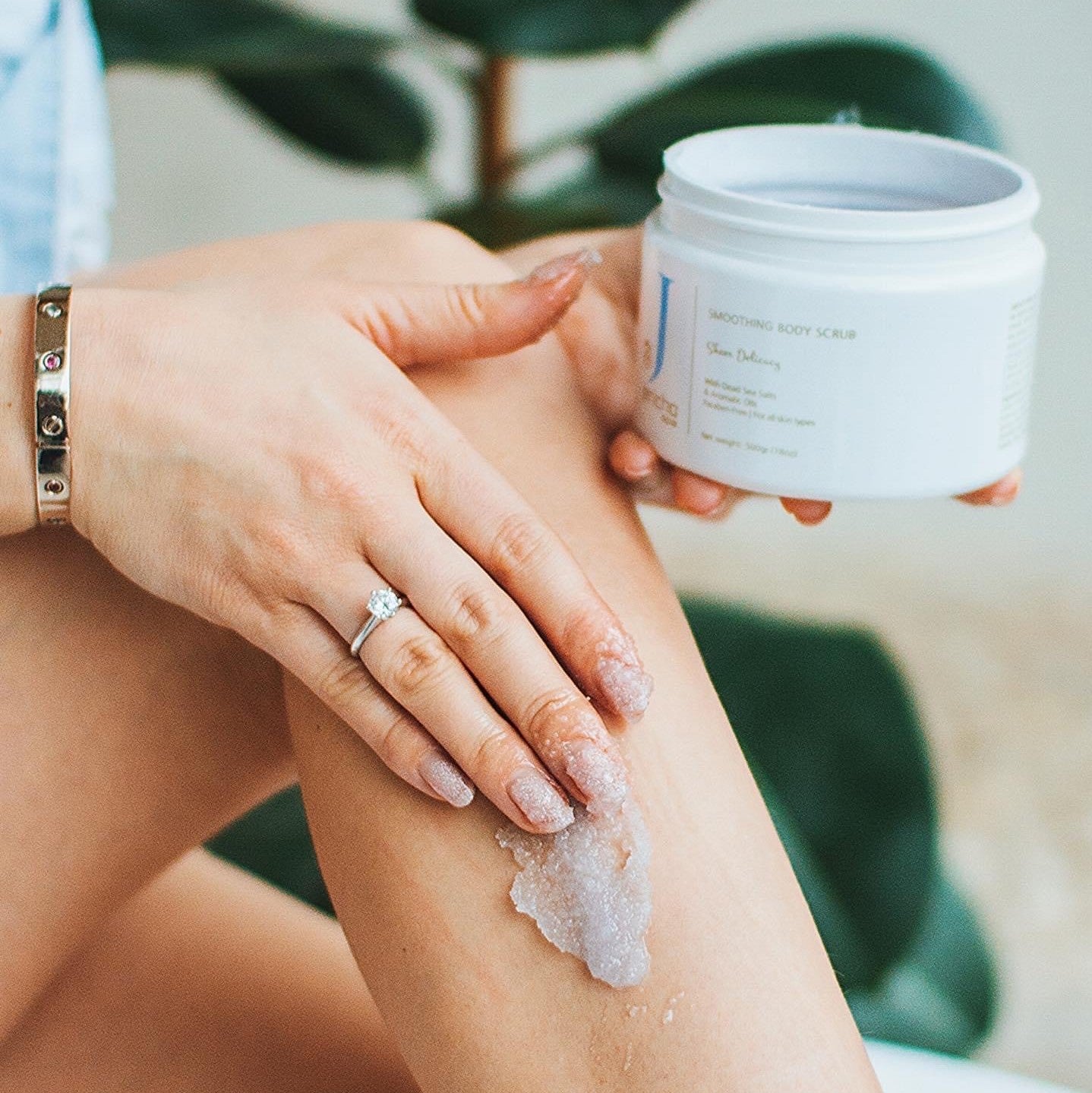 6 Tips on How to Use Body Scrub Effectively